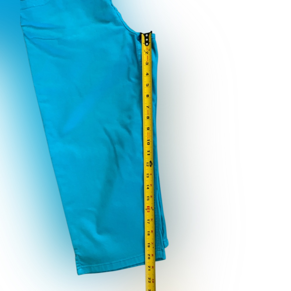 Chicos Platinum Denim Capri Jean Ultimate Fit Turquoise Size 2.5/14 - Picture 4 of 7